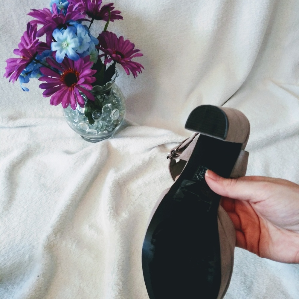 Forever 21 high heel - Picture 4 of 5